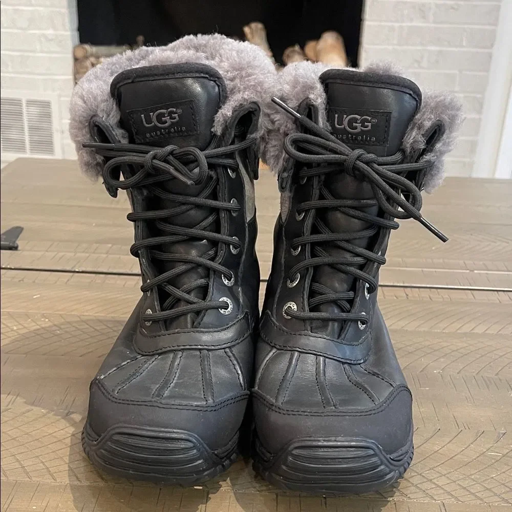 UGG Adirondack Black and Gray Fur Winter Snow Boots Sz 6